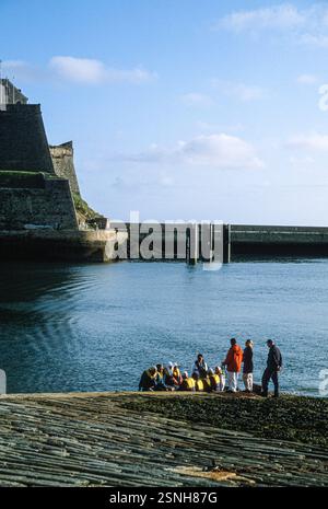 Der kleine französische Inselhafen Belle Isle, Frankreich, ist eine Insel vor der Küste der Bretagne, Departement Morbihan, die größte dieser Inselgruppe. Stockfoto