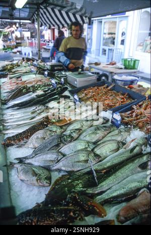 Der kleine französische Inselhafen Belle Isle, Frankreich, ist eine Insel vor der Küste der Bretagne, Departement Morbihan, die größte dieser Inselgruppe. Stockfoto