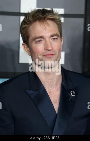 London, Großbritannien. Februar 2025. Robert Pattinson nimmt an der „Mickey 17“-Weltpremiere auf dem Cineworld Leicester Square in London Teil. Quelle: SOPA Images Limited/Alamy Live News Stockfoto