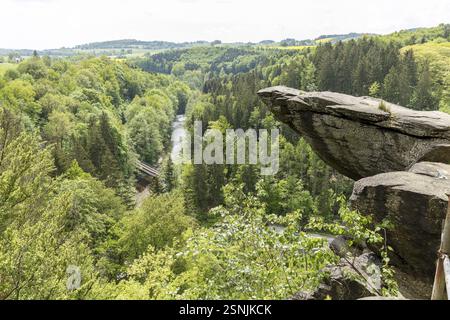 Aussichtspunkt an der Brückenklippe ins Zschopautal, Wolkensteiner Schweiz, Wolkenstein, Erzgebirge, Sachsen, Deutschland, Europa Stockfoto
