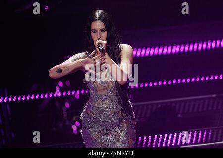 Sanremo, Italien. Februar 2025. Gaia während des dritten Abends der 75. Ausgabe des Sanremo Italian Song Festivals im Ariston Theatre in Sanremo, Norditalien - Donnerstag, 13. Februar 2025. Unterhaltung. (Foto: Marco Alpozzi/LaPresse) Credit: LaPresse/Alamy Live News Stockfoto
