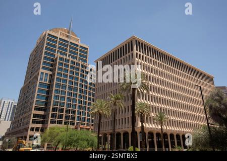 Sonniger Sommerblick auf die Skyline der Innenstadt von Phoenix, Arizona, USA. Stockfoto