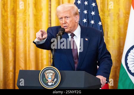 Washington, Usa. Februar 2025. Präsident Donald Trump spricht auf einer Pressekonferenz im Weißen Haus. Quelle: SOPA Images Limited/Alamy Live News Stockfoto
