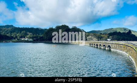 Sete Cidades in Lagoa auf der Insel São Miguel, Lagoa Azul und Lagoa Verde, portugal, vulkanische Caldera, Krater, Zwillingsseen Stockfoto