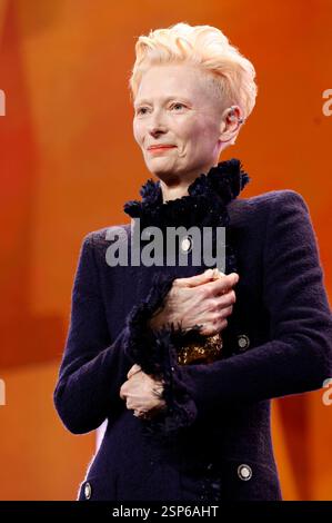 BERLIN, DEUTSCHLAND - 13. FEBRUAR 2025: Tilda Swinton wird bei der Eröffnungsfeier des 75. Internationalen Filmfestivals Berlinale am 13. Februar 2025 im Berlinale Palace in Berlin gesehen. Foto: John Rasimus *** BERLIN, DEUTSCHLAND 13. FEBRUAR 2025 Tilda Swinton wird während der Eröffnungsfeier des 75. Internationalen Filmfestivals der Berlinale am 13. Februar 2025 in Berlin gesehen Foto: John Rasimus JohnxRasimusx berlinale Opening 5915 Stockfoto