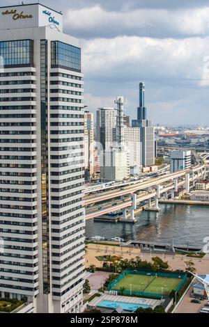 Stadtansicht in Kobe, aus der Vogelperspektive vom Kobe-Turm in Kobe, Japan am 11. November 2017 Stockfoto