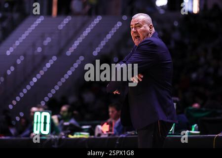 Turin, Italien. Februar 2025. Jasmin Repesa Head Coach von Trapani Shark reagierte im Viertelfinalspiel des LBA Frecciarossa Final Acht 2025 zwischen Trapani Shark und Pallacanestro Trieste in der Inalpi Arena. Endergebnis Trapani Shark 72 | 74 Pallacanestro Trieste Credit: dpa/Alamy Live News Stockfoto