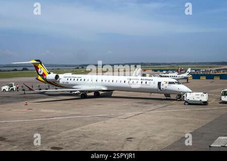 ADDIS ABEBA 2025-01-16Uganda Airlines Bombardier CRJ900 (5X-KDP) am internationalen Flughafen Addis Abeba Bole. Foto: Helena Landstedt / TT / Code 11980 Stockfoto