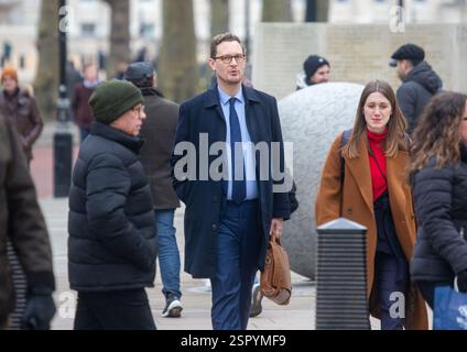 London, England, Großbritannien. Februar 2025. DARREN JONES, Chief Secretary of the Treasury, kommt beim HM Treasury an. (Kreditbild: © Tayfun Salci/ZUMA Press Wire) NUR REDAKTIONELLE VERWENDUNG! Nicht für kommerzielle ZWECKE! Stockfoto