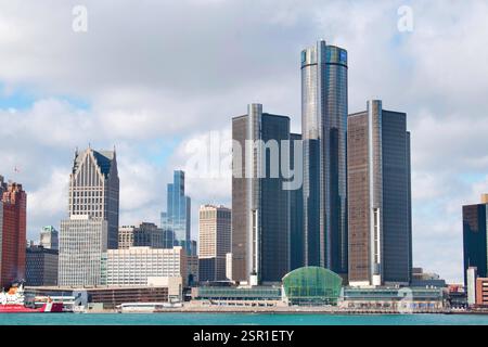 Detroit, Michigan USA Skyline, aufgenommen am 29. Januar 2025, von Windsor, Ontario, Kanada über den Detroit River und beinhaltet das neue Hudson-Gebäude. Stockfoto