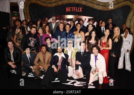 LOS ANGELES, KALIFORNIEN - 12. FEBRUAR: Besetzung und Crew, darunter Nathaniel Oh, Owen Morgan, Khalil Everage, Rayna Vallandingham, Tamlyn Tomita, Patrick Stockfoto