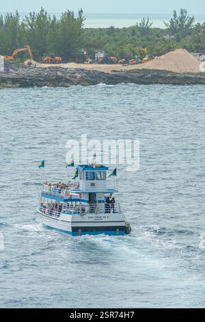 20. Januar 2025 - Great Stirrup Cay Bahamas - Kreuzfahrtschiff für Passagiere zur Insel Stockfoto