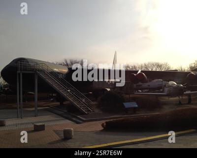 B-52 Stratofortress Bomber, ein riesiges Kampfflugzeug der US Air Force, ist im war Memorial of Korea zu sehen. Dieses Flugzeug symbolisiert American MI Stockfoto