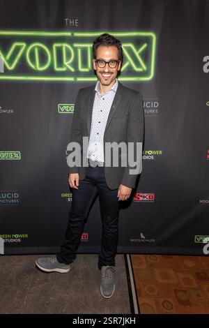 Los Angeles, Usa. Februar 2025. Schauspieler Adam Tsekhman besucht Lucid Pictures Special Screening of THE VORTEX im Laemmle Noho 7 Theaters, Los Angeles, CA, 10. Februar 2025 (Foto: Eugene Powers/SOPA Images/SIPA USA) Credit: SIPA USA/Alamy Live News Stockfoto