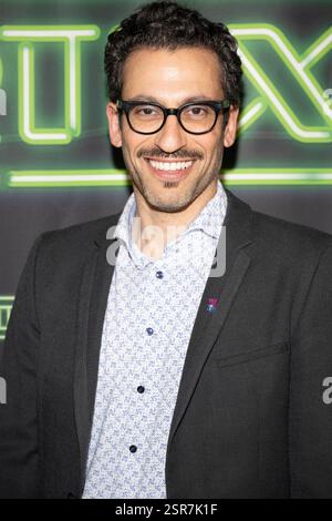 Los Angeles, Usa. Februar 2025. Schauspieler Adam Tsekhman besucht Lucid Pictures Special Screening of THE VORTEX im Laemmle Noho 7 Theaters, Los Angeles, CA, 10. Februar 2025 (Foto: Eugene Powers/SOPA Images/SIPA USA) Credit: SIPA USA/Alamy Live News Stockfoto