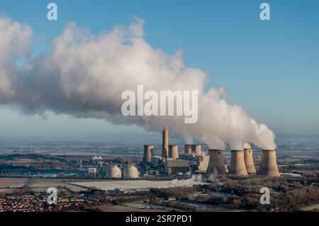 Kraftwerk Drax in East Yorkshire. Großes Biomasse-Kraftwerk aus der Vogelperspektive elektrische Produktion Großbritannien. Ex-Kohlekraftwerk Stockfoto