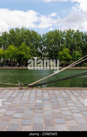 Blick auf das Bassin de la Villette in Paris Stockfoto