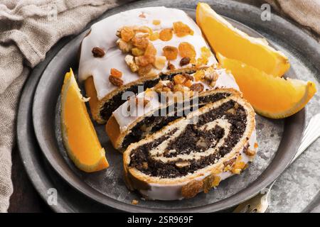 Mohn-Brötchen, Dessert für weihnachten Stockfoto