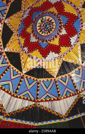 Gemalte Decke von Bhunga, Banni, Kutch Kachchh, Gujarat, Indien, Asien Stockfoto
