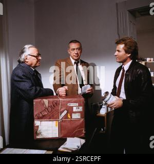 Derrick, ZDF Krimi-Serie, 1983, Regie: Günter Gräwert, Folge: Die kleine Ahrens, Szene: Hans Caninenberg, Horst Tappert, Fritz Wepper Stockfoto
