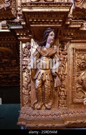 Lagos, Portugal - 25. August 2024: Wunderschönes Inneres der Kirche St. Antonius, Igreja de Santo Antonio in Lagos, Algarve in Portugal Stockfoto