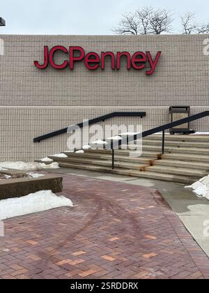 Lenexa, Kansas – 15. Februar 2025: JC Penny gab kürzlich zahlreiche Filialschließungen bekannt Stockfoto