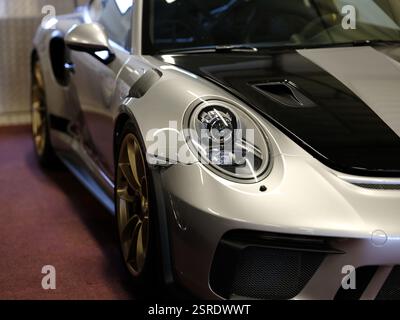 Örkelljunga, Skåne, Schweden. Februar 2025. Bengt i Örkelljunga. Porsche 911 GT3 RS auf der Ausstellung. Stockfoto