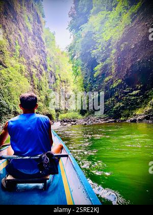 flussfahrt mit dem Kanu Stockfoto