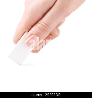 Frau mit Radiergummi auf weißem Hintergrund, Nahaufnahme Stockfoto