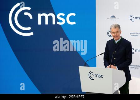 München, Deutschland. Februar 2025. Christoph Heusgen, Direktor der Münchner Sicherheitskonferenz, spricht auf dem Podium während seines Abschieds zur 61. Münchner Sicherheitskonferenz (MSC) im Hotel Bayerischer Hof. Quelle: Sven Hoppe/dpa/Alamy Live News Stockfoto