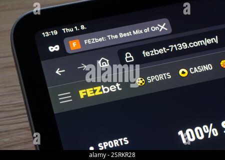 OSTRAVA, TSCHECHIEN - 1. AUGUST 2024: Website der Wettgesellschaft FEZBet, auf der Spieler auf Sportwetten setzen können Stockfoto