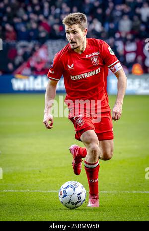 ENSCHEDE, Niederlande, 16-02-2025, SPO, Grolsch Veste Stadium, niederländische eredivisie, Saison 2024/2025, während des Spiels Twente - RKC, FC Twente Mittelfeldspieler Michal Sadilek Stockfoto