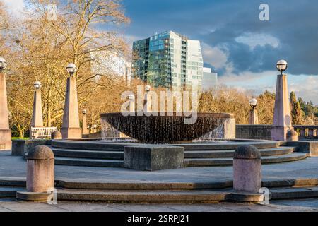 Ein Brunnen im Bellevue City Park in Bellevue, Washington. Stockfoto
