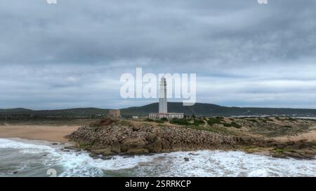 Luftaufnahme der Tombolo von Trafalgar in der Provinz Cadiz, Spanien. Stockfoto