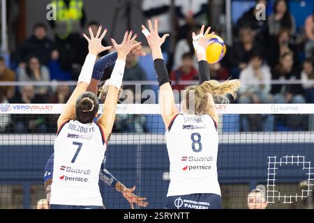 Mailand, Italien. Februar 2025. Paola Egonu (Mailand) während des Spiels der Volley Italienischen Meisterschaft Serie A Frauen 2024/25 zwischen Numia VeroVolley Milano und Volley Bergamo in Palalido, Mailand, Italien am 16. Februar 2025 während des Spiels Numia Vero Volley Milano gegen Volley Bergamo 1991, Volleyball Italienische Serie A1 Frauen Spiel in Mailand, Italien, 16. Februar 2025 Credit: Independent Photo Agency/Alamy Live News Stockfoto