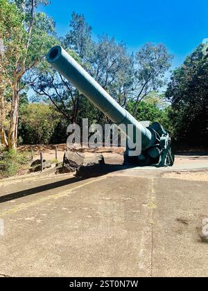 Der größte Kanon auf der Insel Corregidor – die 14-Zoll-Kanone M1907 aus dem Zweiten Weltkrieg Stockfoto