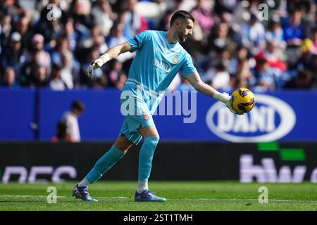 Barcelona, Spanien. Februar 2025. Joan Garcia von RCD Espanyol spielte am 16. Februar 2025 im RCDE Stadium in Barcelona, Spanien, während des La Liga EA Sports Matches zwischen RCD Espanyol und Athletic Club de Bilbao. (Foto: Bagu Blanco/PRESSINPHOTO) Credit: PRESSINPHOTO SPORTS AGENCY/Alamy Live News Stockfoto