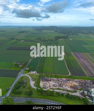 Die Condong Sugar Mill befindet sich am Ufer des Tweed River und zerquetscht seit 1880 Zuckerrohr Stockfoto