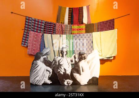 Objekte im Museo Ilocos Norte, die das Erbe und die Kultur von Ilocos zeigen Stockfoto