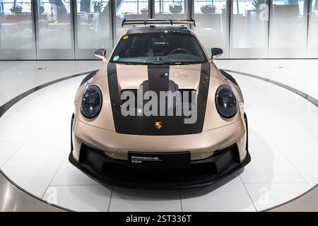 Stuttgart, Deutschland. Februar 2025. Ein Porsche 911 GT3 RS ist im Porsche Museum zu sehen. Quelle: Silas Stein/dpa/Alamy Live News Stockfoto