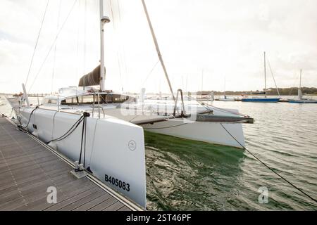 Schnelles und komfortables Cruising Mehrrumpffahrzeug Stockfoto