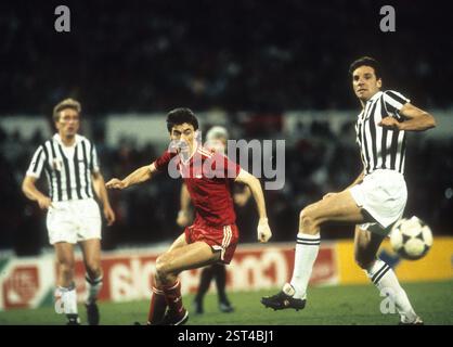 Fanion Juventus - Liverpool Finale Coupe Des Champions 1985 Heysel - 35 Cm, Neuf