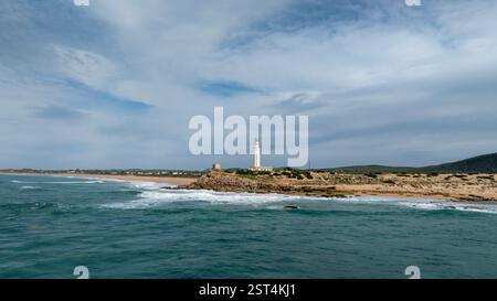 Luftaufnahme der Tombolo von Trafalgar in der Provinz Cadiz, Spanien. Stockfoto