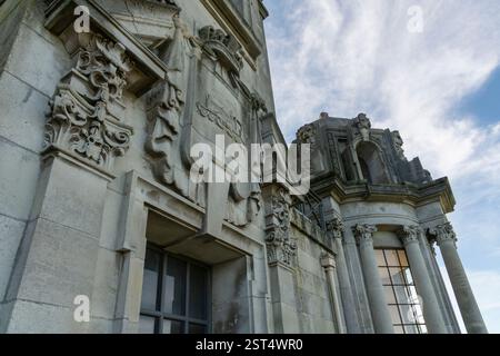 Das Ashton Memorial in Williamson Park, Lancaster, Lancashire, England. Ein Gebäude im edwardianischen Barockstil aus Portland Stone aus dem frühen 20. Jahrhundert. Stockfoto