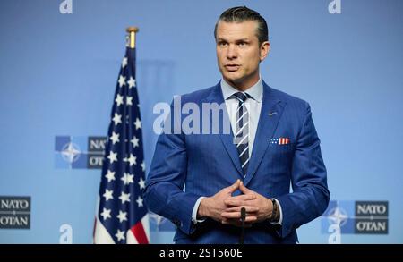 MÜNCHEN - 13. Februar 2025 - NATO-Generalsekretär Mark Rutte trifft sich mit dem US-Verteidigungsminister Pete Hegseth auf einem NATO-Gipfel in München, GE Stockfoto