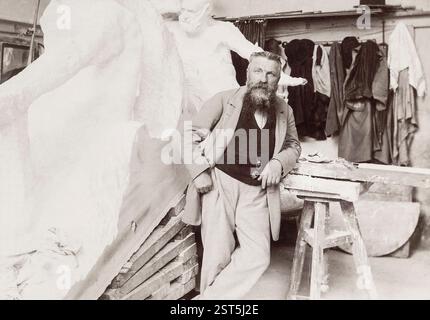 Auguste Rodin. Porträtfotografie des französischen Bildhauers Francois Auguste René Rodin (1840–1917) in seinem Atelier von Dornac, 1887-1917 Stockfoto