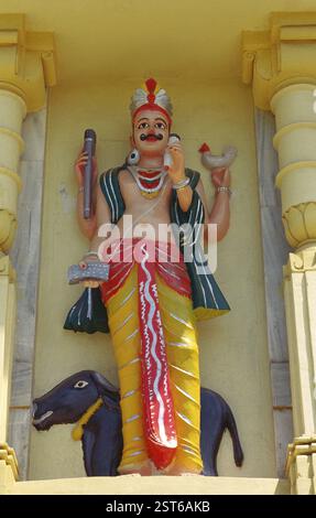 Gott des Todes Yamdev im Somnath Tempel, Bilimora, Gujarat, Indien, Asien Stockfoto