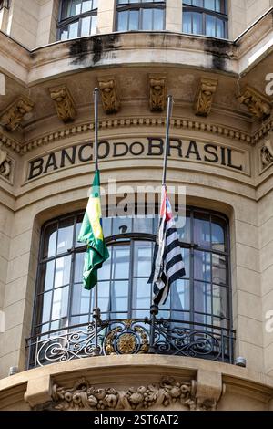 Sao Paulo, Brasilien - 29. Oktober 2021: Die Fassade des Kulturzentrums Banco do Brasil, das 1901 erbaut wurde, wurde 1923 von der Banco do Brasil gekauft. Stockfoto