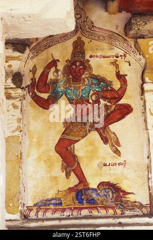Lord Siva als Kala Samharamvrthy Wandmalereien aus dem 16. Jahrhundert im Vedapureeswarar Tempel in Vedaranyam, Tamil Nadu, Indien, Asien Stockfoto