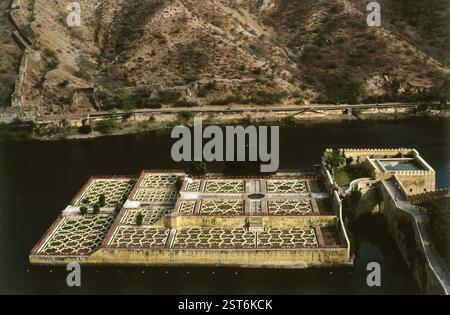 Blick aus der Vogelperspektive maota mohan bari Terrassengarten, Bernsteinfort, jaipur, rajasthan, indien Stockfoto
